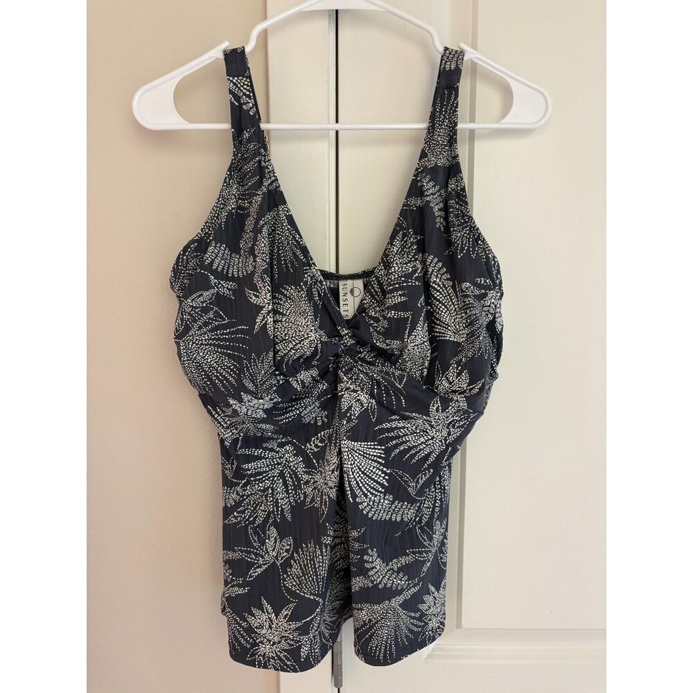 Sunsets Forever Tankini Swim Top, Floating Underwire Bra Bathing Suit Top